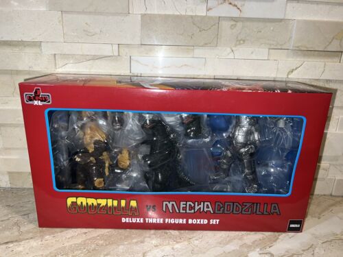 Mezco Godzilla vs. Mechagodzilla (1974) Deluxe Three Figure Boxed Set