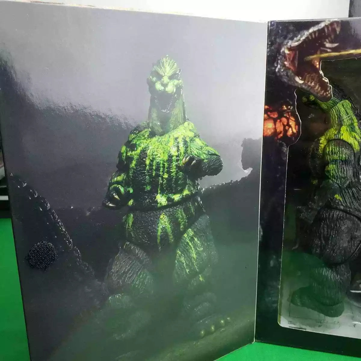 NECA Godzilla 1989 BioGoji Atomic Blast Figure - Limited Edition